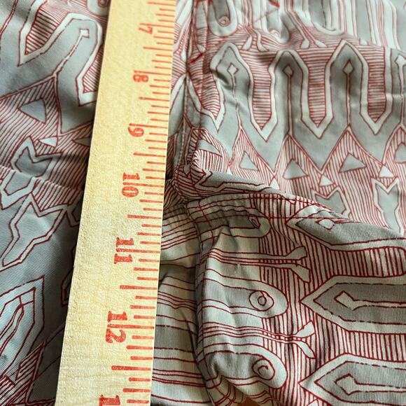 Patagonia Shorts Mens 30 Swim Trunks Aztec Red  11” inseam - Picture 6 of 8